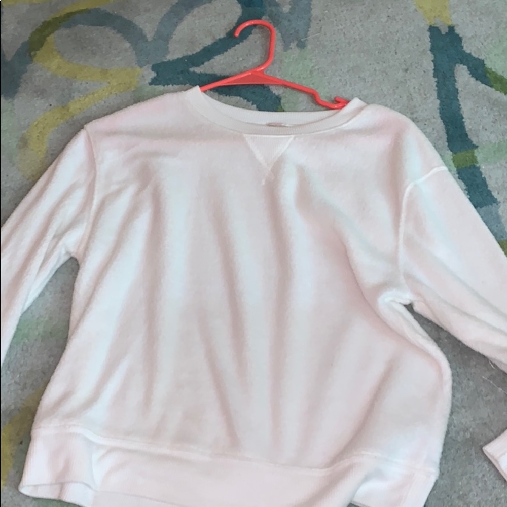 White soft crew neck/long sleeve